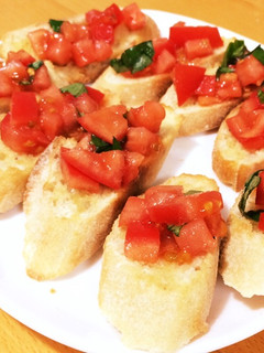 Una foto de Bruschetta muy fácil