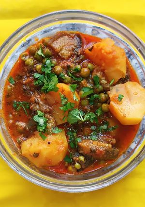A picture of Peas Potato and Brinjal Curry.