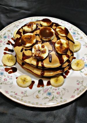 A picture of Banana pancakes.