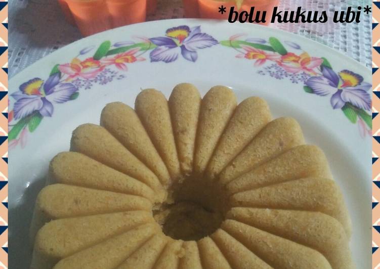 <em>bolu kukus ubi</em>