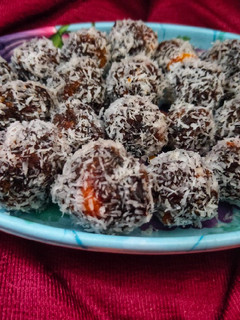 A picture of Decadent Dates.