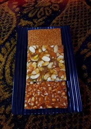 A picture of Dry Fruit Chikki.
