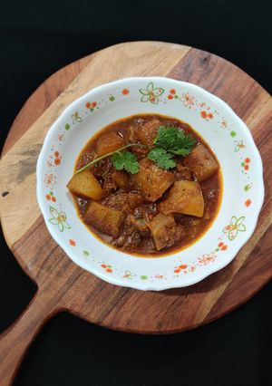 A picture of Raw papaya curry.