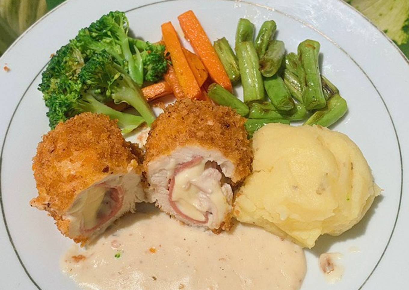 Chicken Cordon Bleu (with creamy sauce)