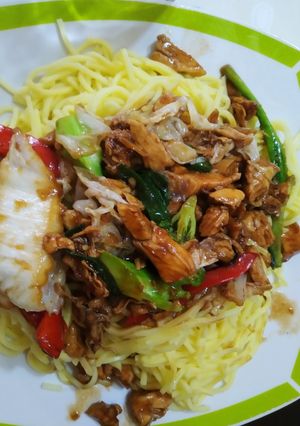 Una foto de Tallarín saltado chifa