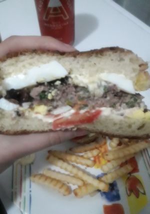 Una foto de Hamburguesa de carne 🍔