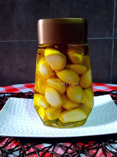 Foto principal de Ajos macerados en aceite de oliva virgen extra