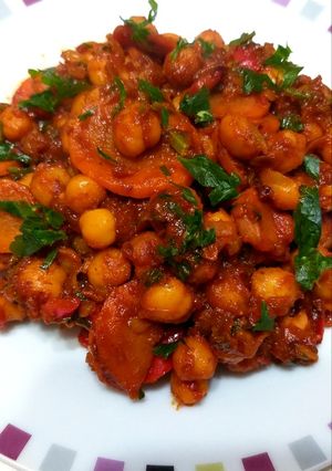 O poză a rețetei Tocăniță de legume cu năut.