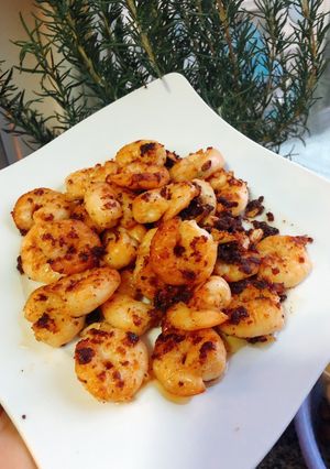 Hình của món Tôm áp chảo bơ tỏi 🦐🧄 🧈.
