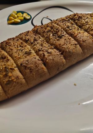 A picture of Garlic Bread.