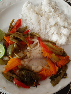 Una foto de Filete de pescado empapelado