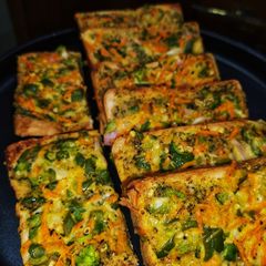 A picture of Veg mayo toast.