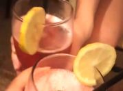 Una foto de tragos con pulpa