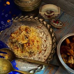 A picture of Lazeez Chicken Yakhni Pulao.