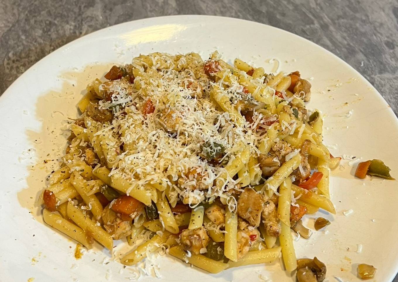 Pasta con pollo y verduritas🍗🍅🧅