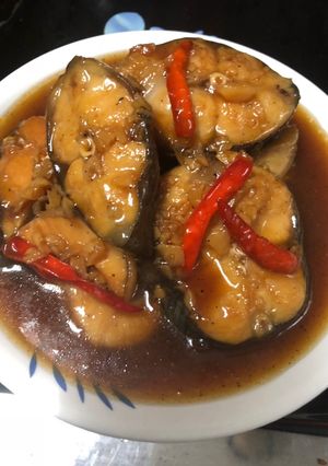 Hình của món Cá lăng kho tiêu.