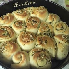 A picture of Garlic Bread Rolls.