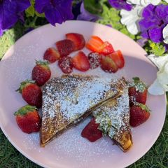 Nutella stuffed French toast with strawberry 🍓🍫 A picture of Nutella stuffed French toast with strawberry 🍓🍫.