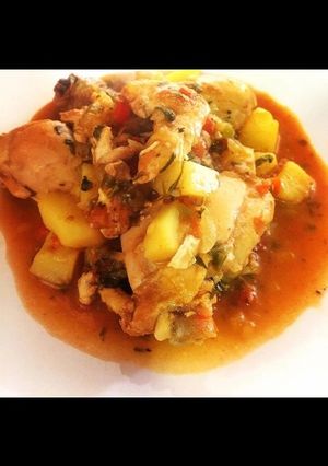 Una foto de Estofado de Pollo con Papas