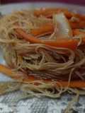 Terrina de fideos de arroz