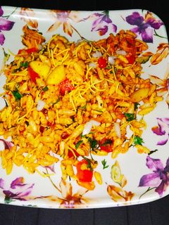 ओली भेळ (oli bhel recipe in marathi) रेसिपी चे मुख्य फोटो