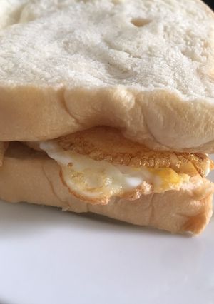 Hình của món Bánh mỳ và trứng.