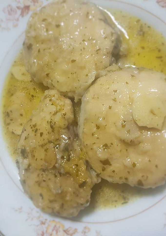 Una foto de Pescadilla en salsa verde