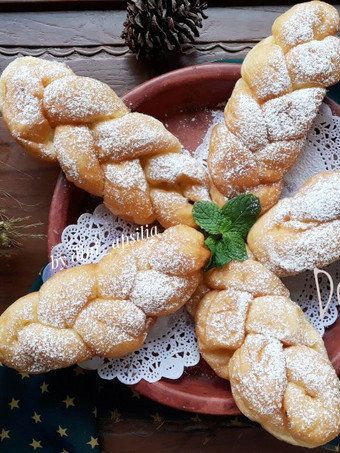 Langkah Mudah untuk Menyiapkan Donat Kepang Menul Anti Gagal