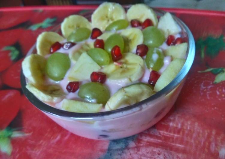 Fruit custard