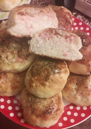 Una foto de Pancitos saborizados de mozzarella y jamón