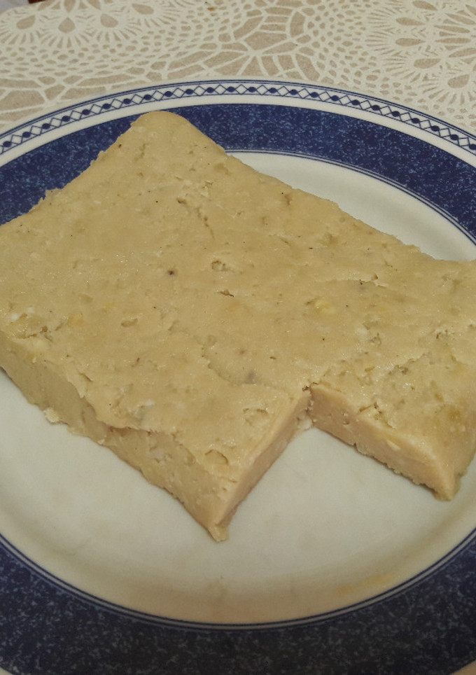 Una foto de Tableta de "chocolate blanco" de anacardos sin gluten y vegana🍫