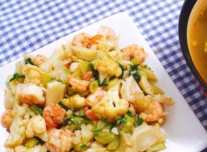 Hình của món Tôm xào súp lơ.