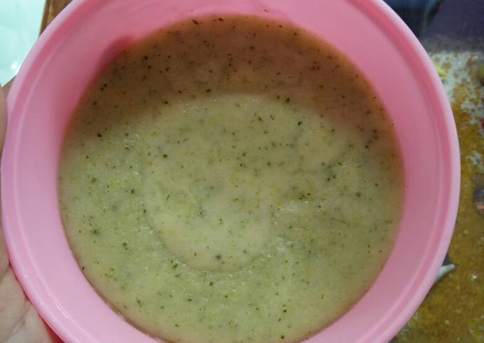 MPASI 6m+ Kentang, Brokoli dan Kaldu Ayam Homemade