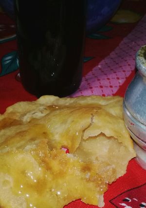 Una foto de Torta Frita sin Sal Con Miel 🍯