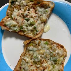 A picture of Bread pizza.