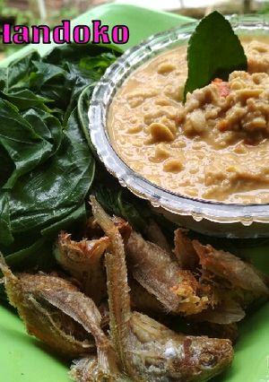 Foto resep 44. Sambel Tumpang Lalap Daun Singkong Ikan Asin