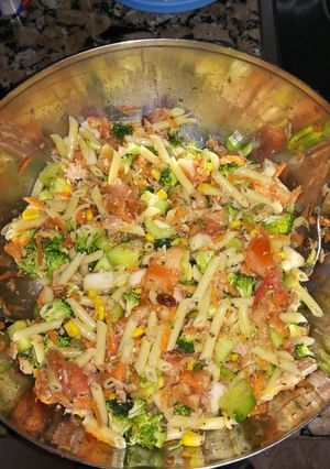 Una foto de Ensalada de pasta sanisima