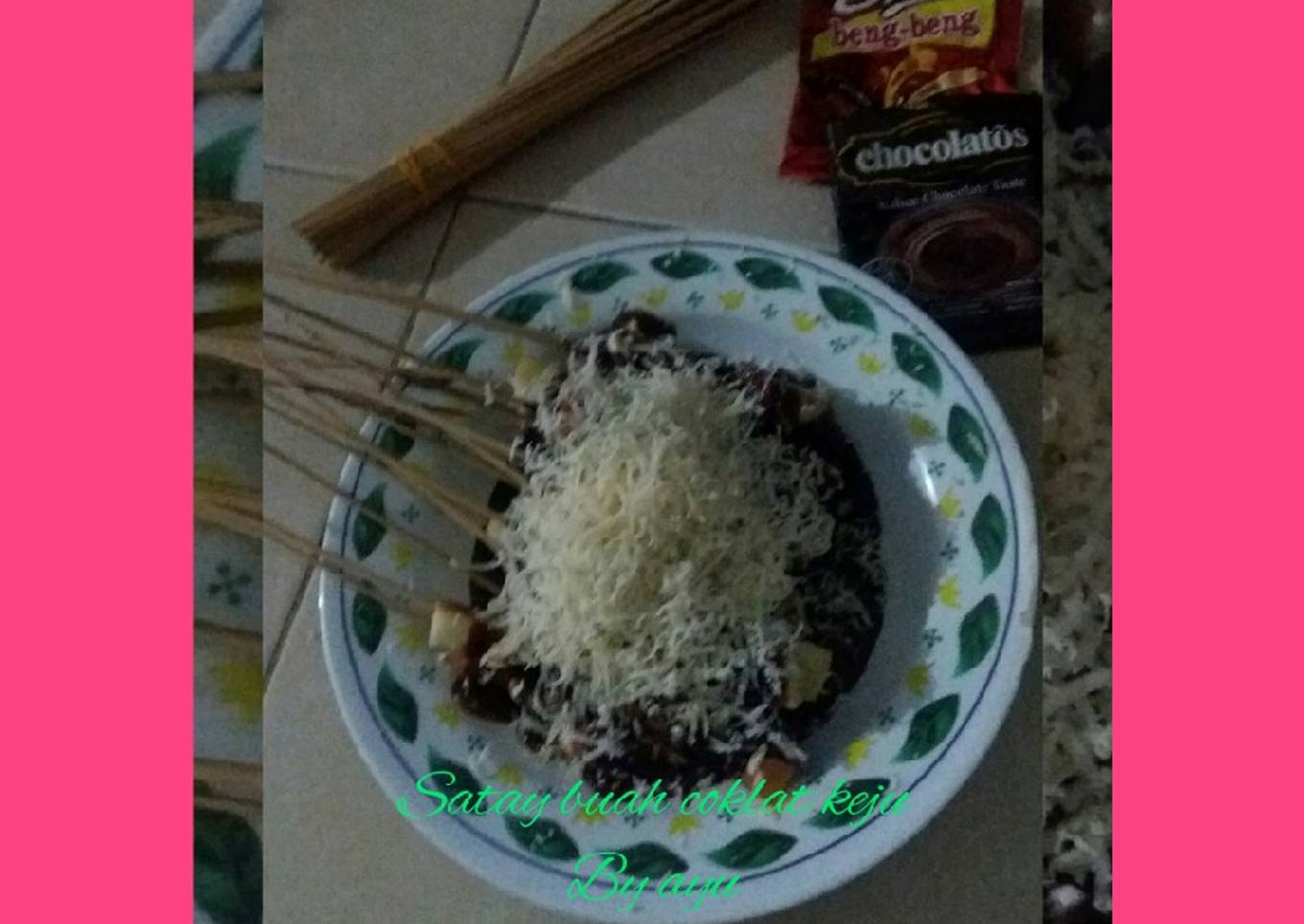 Sate buah coklat keju