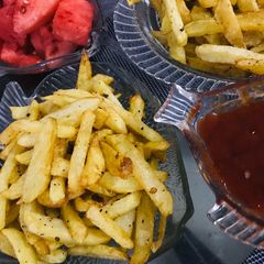 Crispy garlic french fries A picture of Crispy garlic french fries.