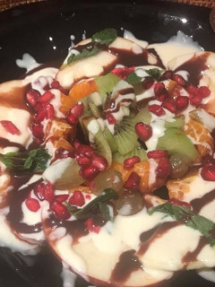 A picture of Grilled Apple Chaat.