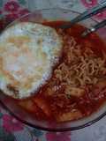 Mie Kuah dengan Kimchi