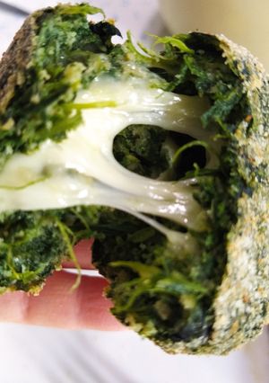 Foto di Polpette di spinaci con cuore filante