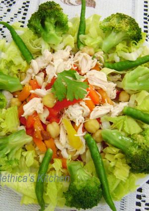 A picture of Chicken & Veggie Salad.