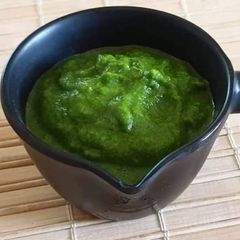 A picture of Spinach-coriander chutney.