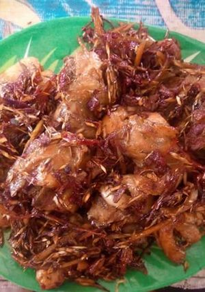 Hình của món Gà xào sả ớt.