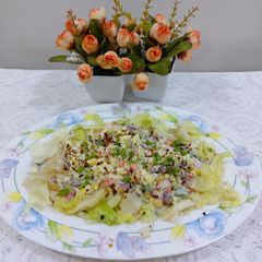 A picture of Mexican salad.