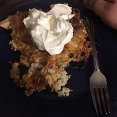 A picture of Cheesy Chicken Tot Casserole.