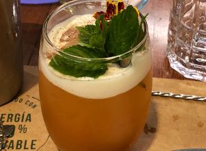 Una foto de Jungle Flower - Trago a base de ron