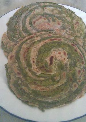 A picture of Two tone lachcha parota.