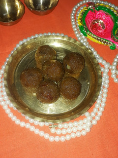 নারকেল নাড়ু(narkel naru recipe in Bengali) রেসিপির প্রধান ছবি